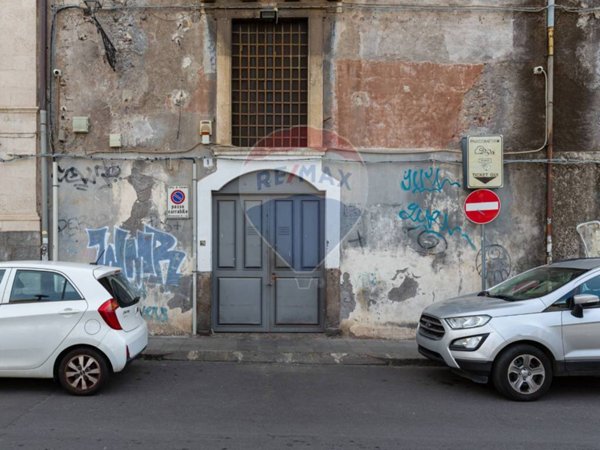 negozio in affitto a Catania in zona Centro Storico