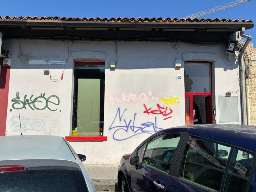 negozio in affitto a Catania