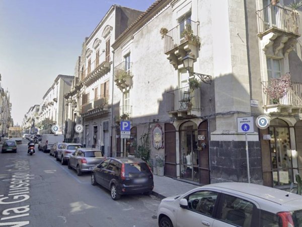 negozio in affitto a Catania in zona Centro Storico