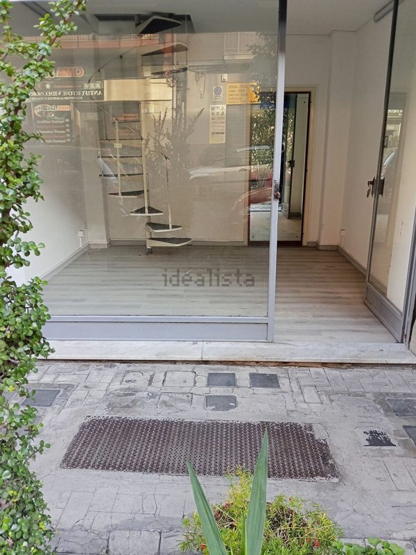 negozio in affitto a Catania