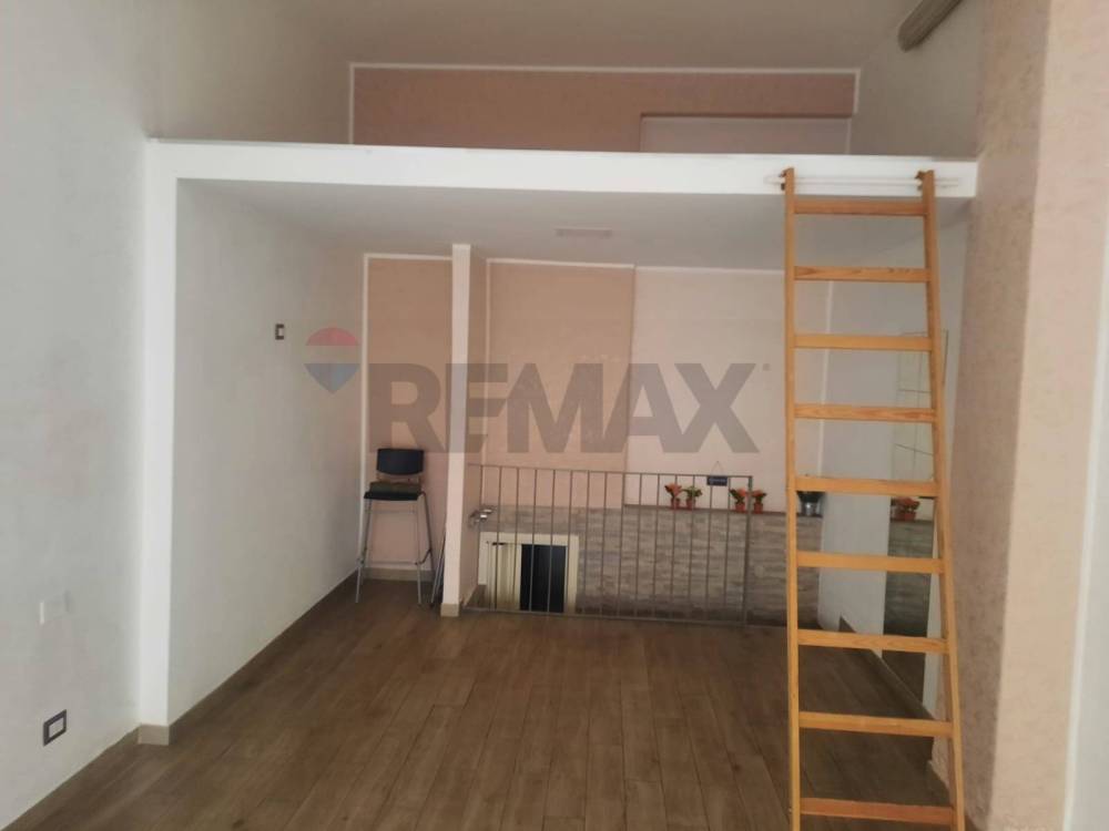 negozio in affitto a Catania