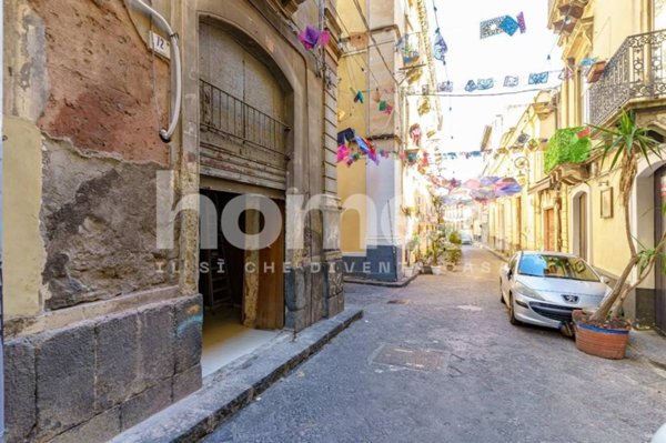 locale commerciale in affitto a Catania in zona Centro Storico