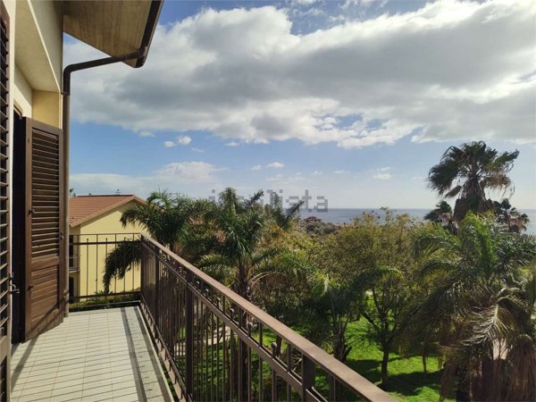 appartamento in affitto a Catania in zona Ognina