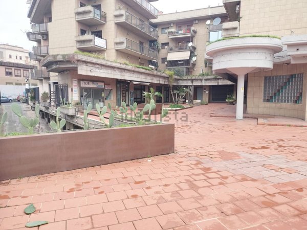 locale commerciale in affitto a Catania