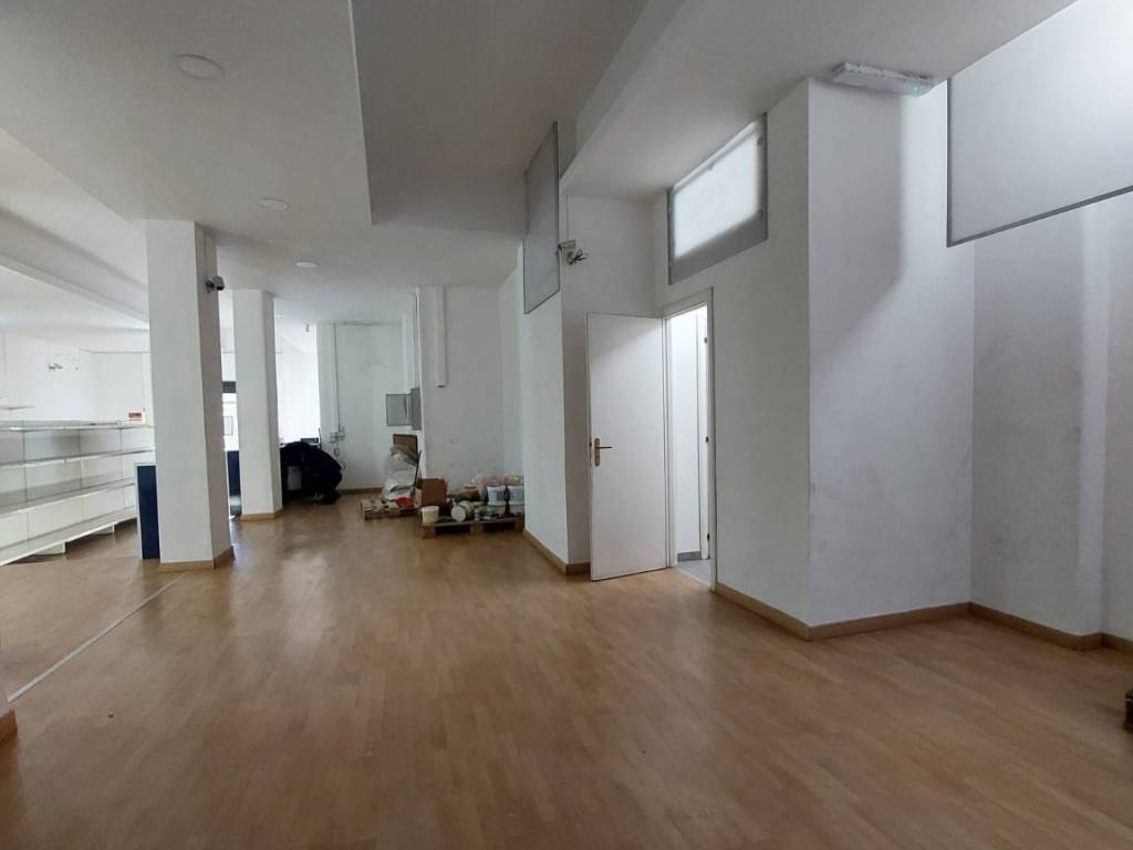 negozio in affitto a Catania