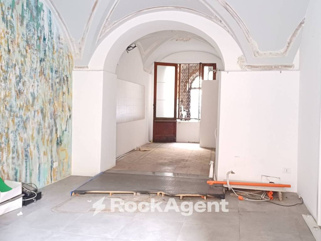 negozio in affitto a Catania in zona Centro Storico