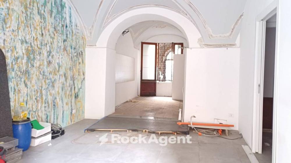 negozio in affitto a Catania