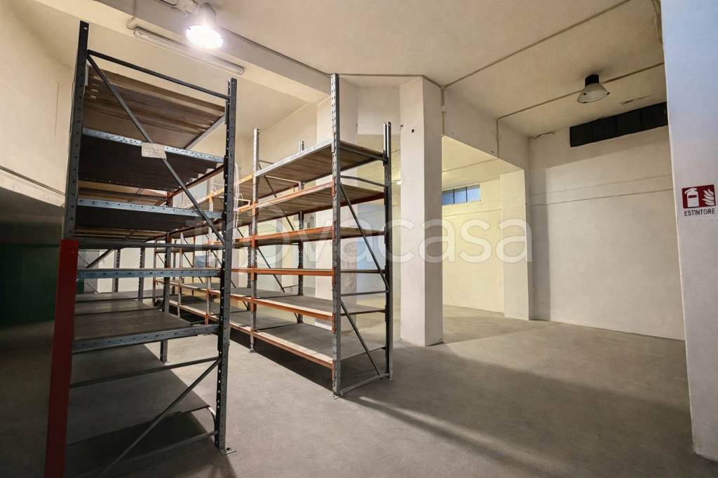 locale commerciale in affitto a Catania