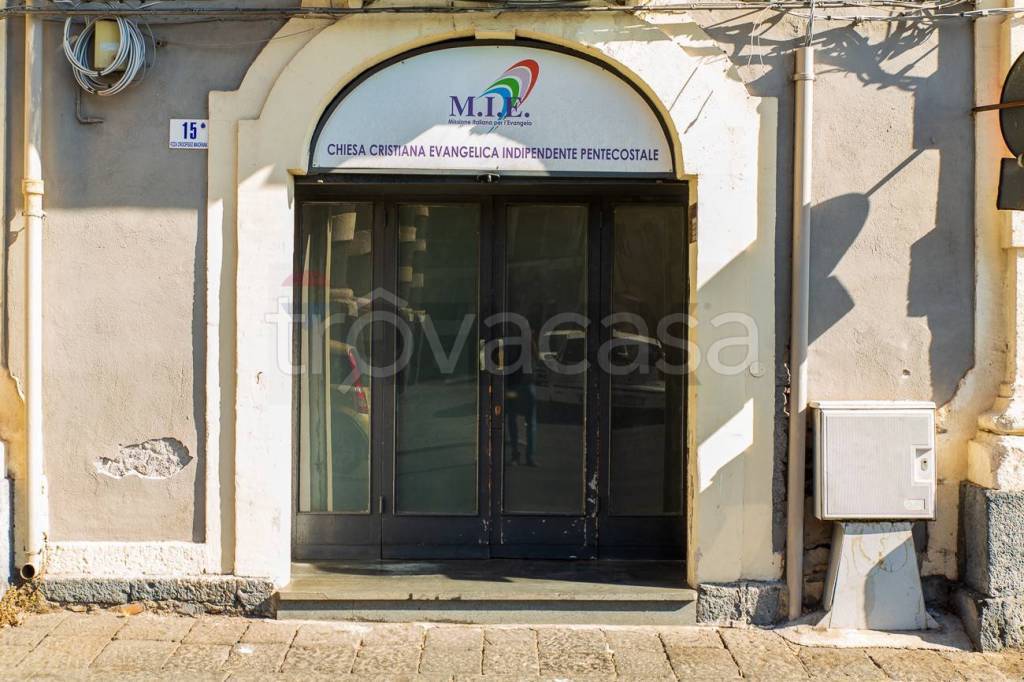 negozio in affitto a Catania