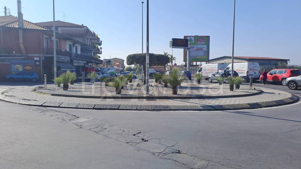 negozio in affitto a Catania