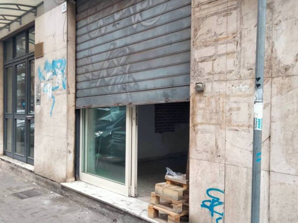 negozio in affitto a Catania in zona Picanello