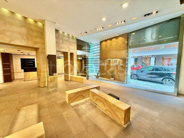 negozio in affitto a Catania