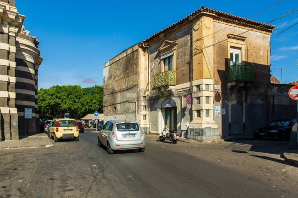 locale commerciale in affitto a Catania