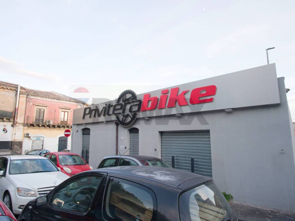 negozio in affitto a Catania in zona Cibali