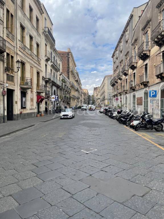 negozio in affitto a Catania in zona Centro Storico