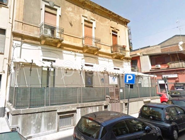 negozio in affitto a Catania