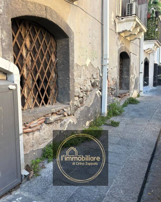 negozio in affitto a Catania in zona Centro Storico
