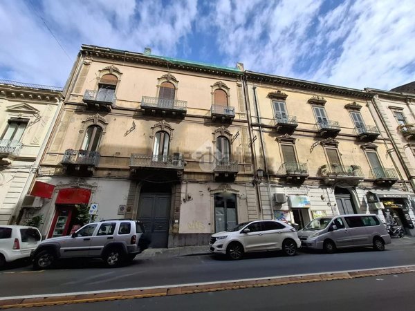 negozio in affitto a Catania