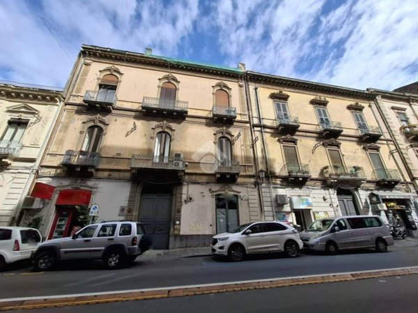 negozio in affitto a Catania