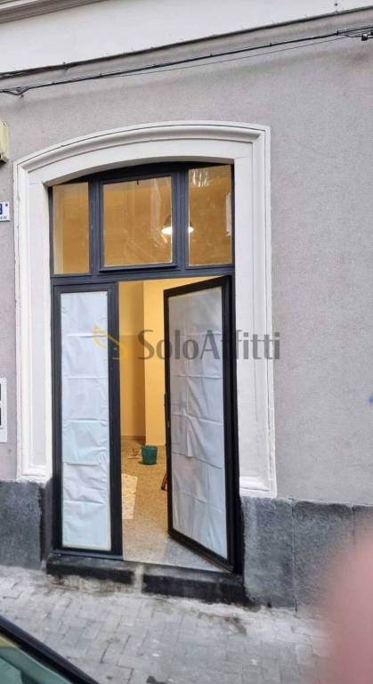 negozio in affitto a Catania