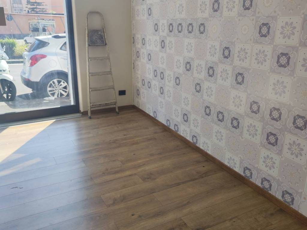 negozio in affitto a Catania