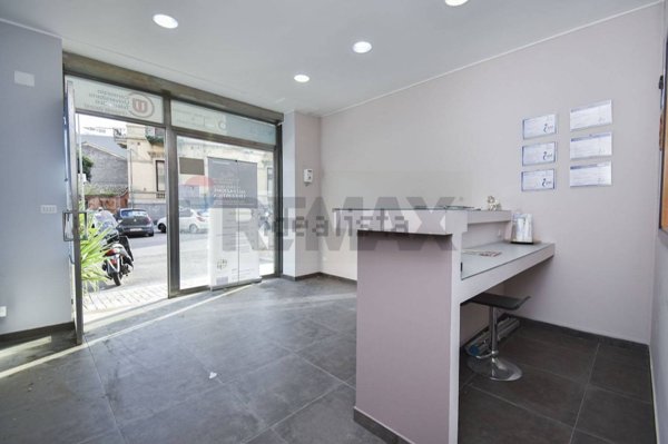locale commerciale in affitto a Catania in zona Ognina