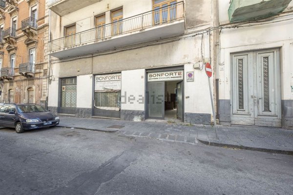 locale di sgombero in affitto a Catania in zona Centro Storico