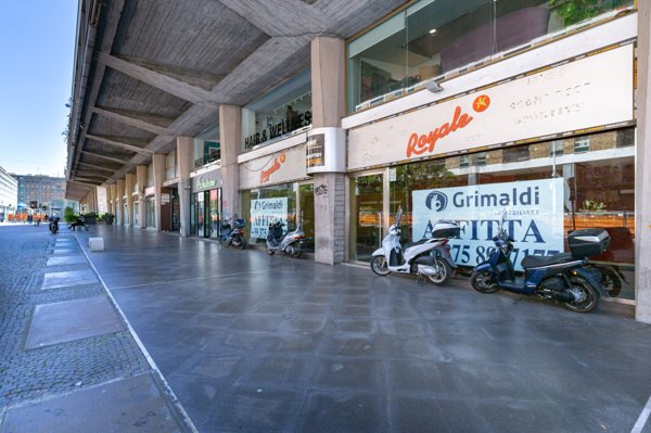 locale commerciale in affitto a Catania