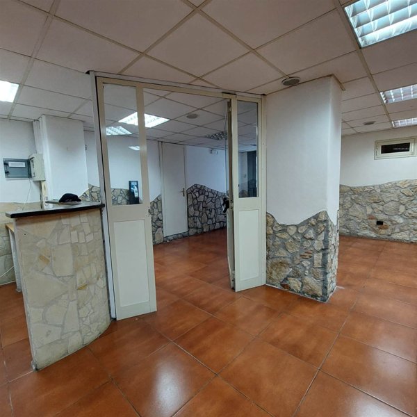 negozio in affitto a Catania