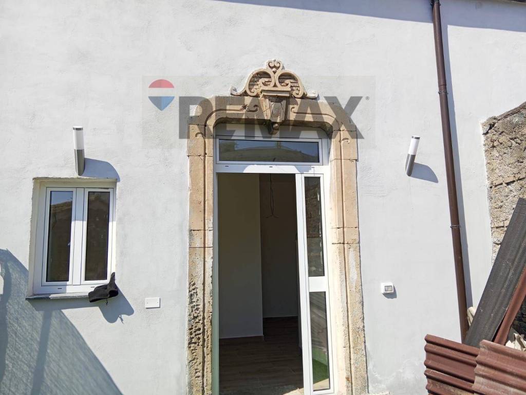 negozio in affitto a Catania in zona Cibali