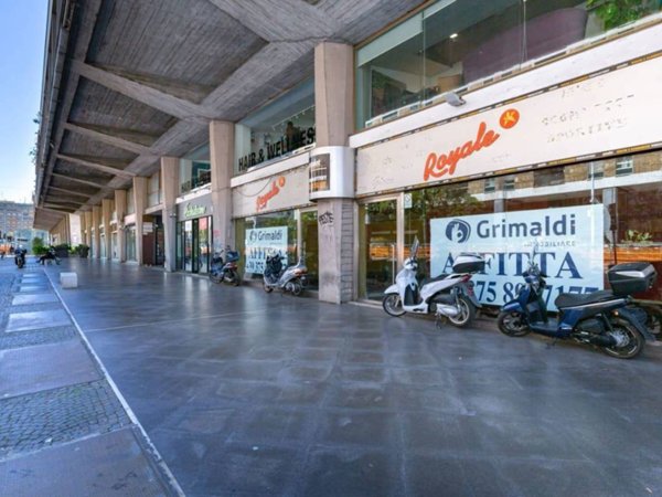 negozio in affitto a Catania