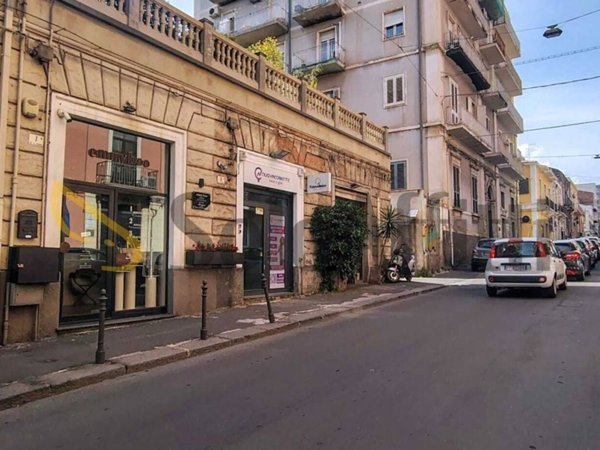 negozio in affitto a Catania