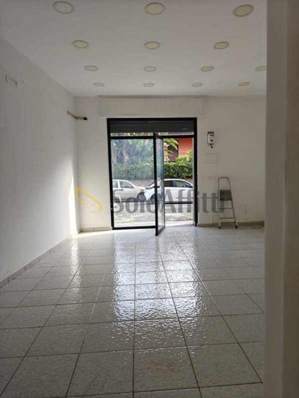 negozio in affitto a Catania in zona Cibali