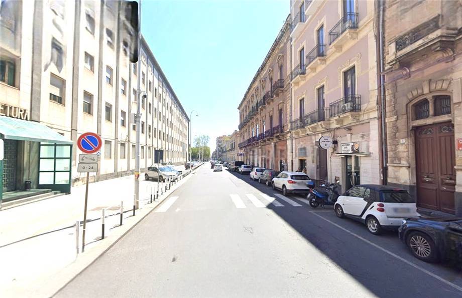 negozio in affitto a Catania