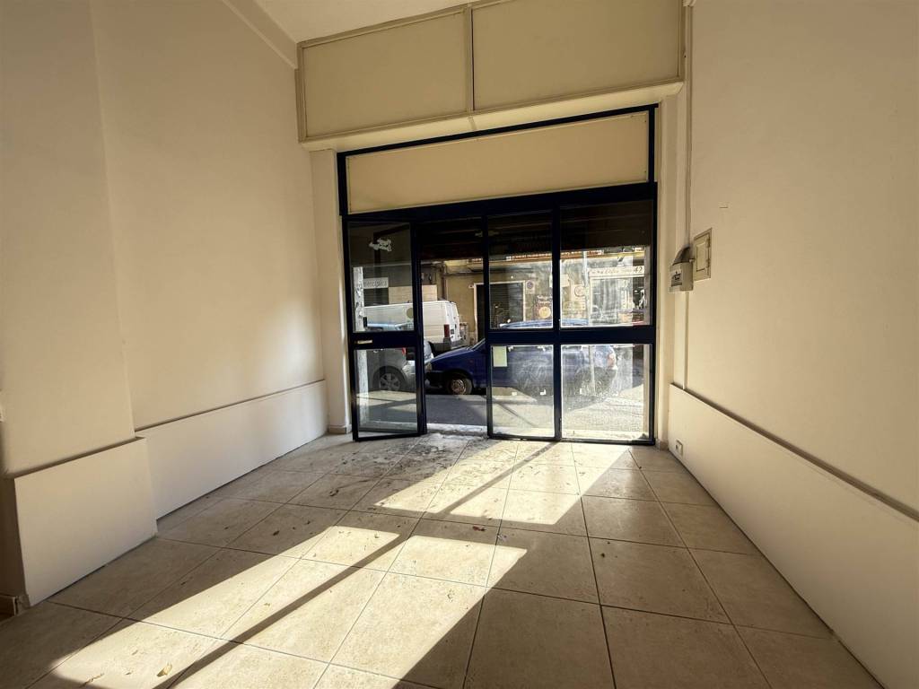 negozio in affitto a Catania in zona Picanello