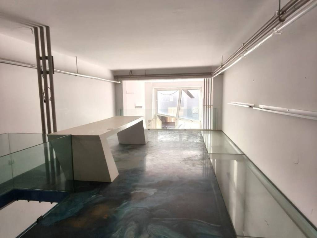 negozio in affitto a Catania