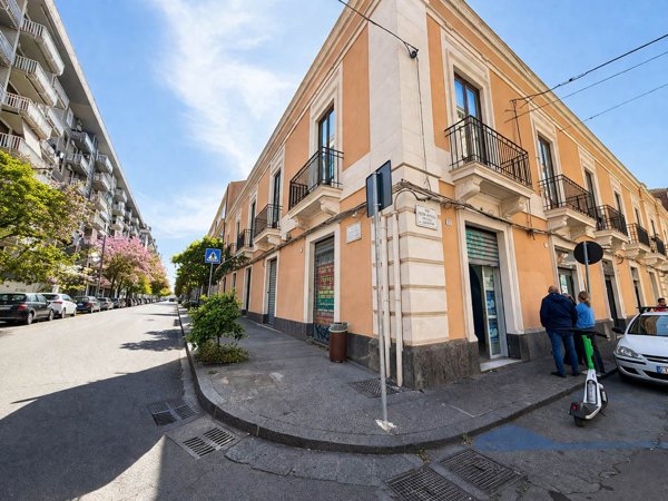 negozio in affitto a Catania in zona Centro Storico