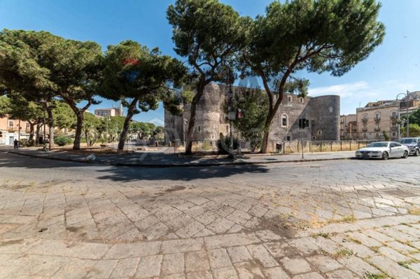 negozio in affitto a Catania in zona Centro Storico