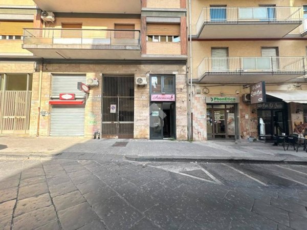 negozio in affitto a Catania