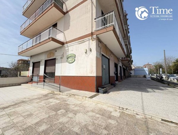 negozio in affitto a Catania in zona Canalicchio