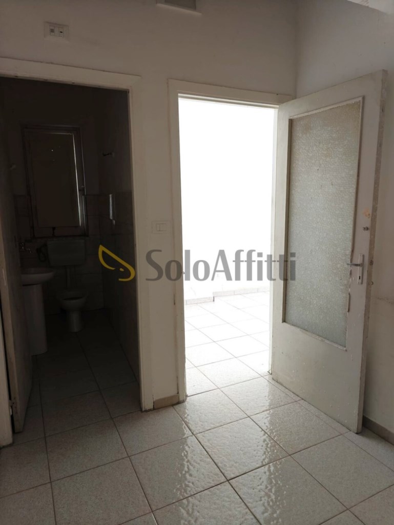 negozio in affitto a Catania in zona Cibali