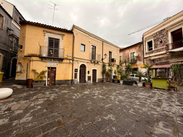 appartamento in affitto a Catania in zona Centro Storico