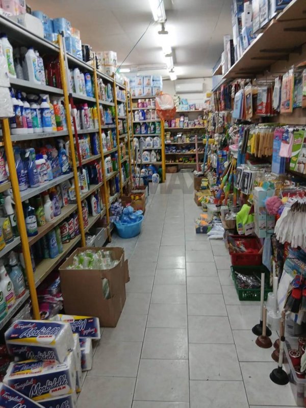 locale commerciale in affitto a Catania