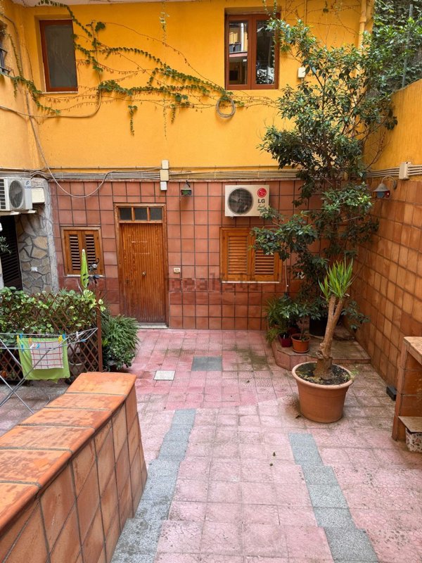 appartamento in affitto a Catania in zona Centro Storico
