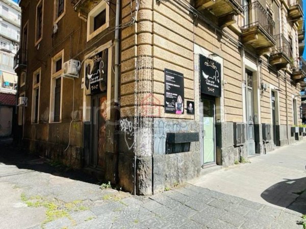 negozio in affitto a Catania