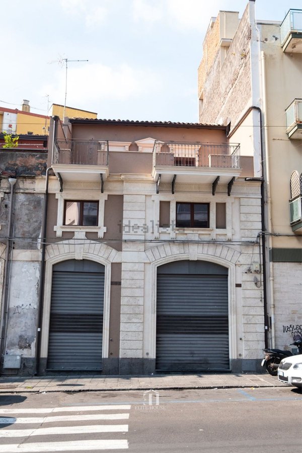 locale commerciale in affitto a Catania