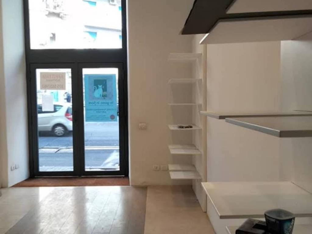 negozio in affitto a Catania