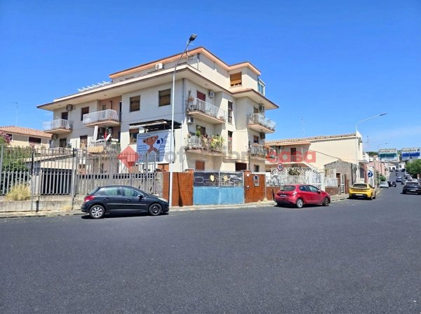 locale di sgombero in affitto a Catania