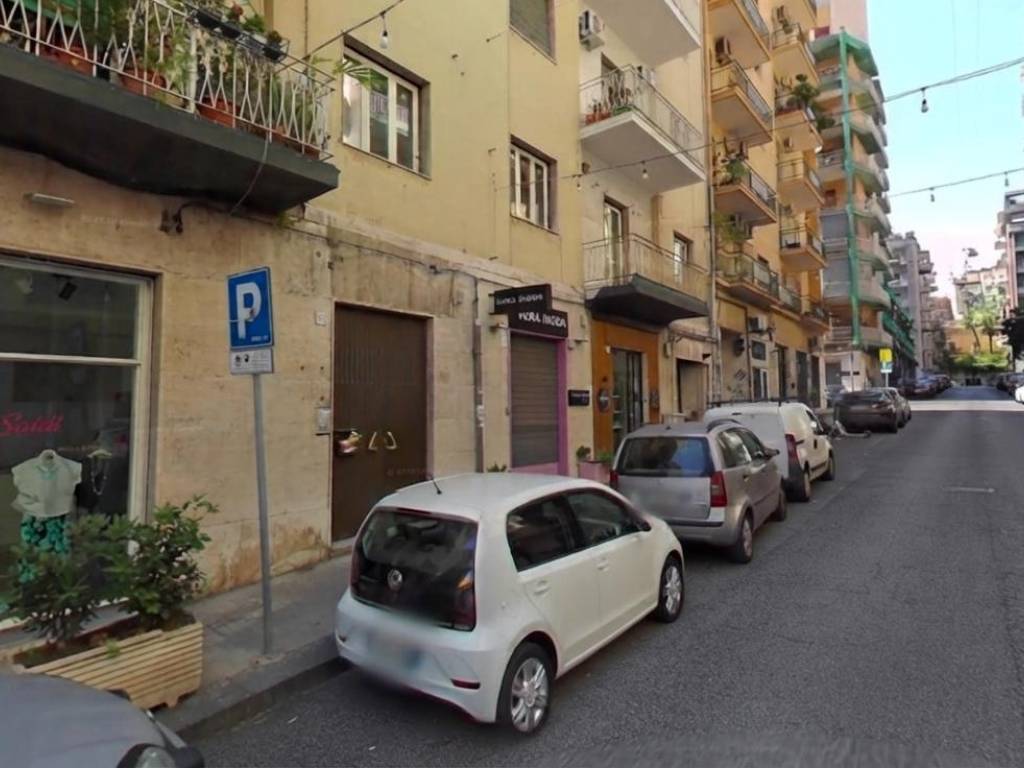 negozio in affitto a Catania