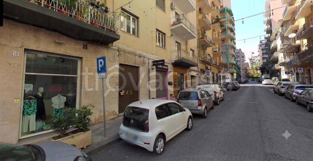 negozio in affitto a Catania